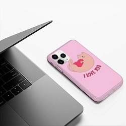 Чехол iPhone 11 Pro матовый Кот играет с сердцем, цвет: 3D-розовый — фото 2