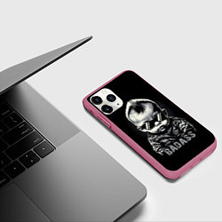 Чехол iPhone 11 Pro матовый Badass, цвет: 3D-малиновый — фото 2
