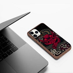 Чехол iPhone 11 Pro матовый Oni mask and snake, цвет: 3D-коричневый — фото 2