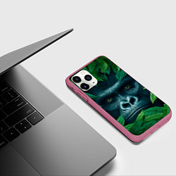 Чехол iPhone 11 Pro матовый Горилла в кустах, цвет: 3D-малиновый — фото 2