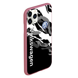 Чехол iPhone 11 Pro матовый Фольцваген - белый камуфляж, цвет: 3D-малиновый — фото 2