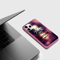 Чехол iPhone 11 Pro матовый Ведьмак 2077, цвет: 3D-малиновый — фото 2