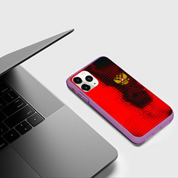 Чехол iPhone 11 Pro матовый Россия герб спорт краски, цвет: 3D-фиолетовый — фото 2