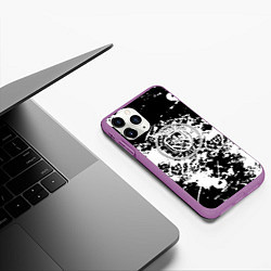 Чехол iPhone 11 Pro матовый Manchester City краски чёрно белые, цвет: 3D-фиолетовый — фото 2
