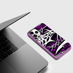 Чехол iPhone 11 Pro матовый Белые и розовые агрессивные линии на чёрном фоне, цвет: 3D-фиолетовый — фото 2