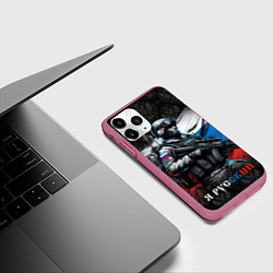 Чехол iPhone 11 Pro матовый Русский солдат на фоне флага, цвет: 3D-малиновый — фото 2