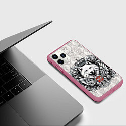 Чехол iPhone 11 Pro матовый Волк белый герб России, цвет: 3D-малиновый — фото 2