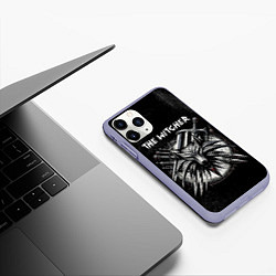 Чехол iPhone 11 Pro матовый Ведьмак - голова волка, цвет: 3D-светло-сиреневый — фото 2