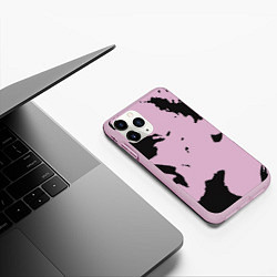 Чехол iPhone 11 Pro матовый Черный силуэт Брэд Питт, цвет: 3D-розовый — фото 2