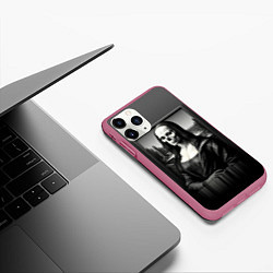 Чехол iPhone 11 Pro матовый Мона Лиза Black skull, цвет: 3D-малиновый — фото 2