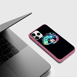Чехол iPhone 11 Pro матовый Лисенок геймер, цвет: 3D-малиновый — фото 2