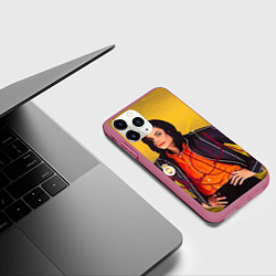 Чехол iPhone 11 Pro матовый Michael Jackson на золотом фоне с графикой, цвет: 3D-малиновый — фото 2