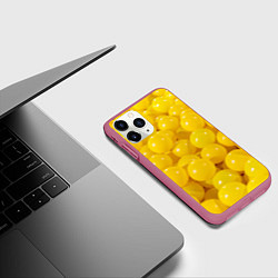 Чехол iPhone 11 Pro матовый Желтые шарики, цвет: 3D-малиновый — фото 2