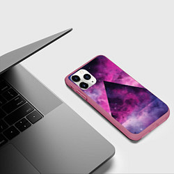 Чехол iPhone 11 Pro матовый Пирамида в космосе абстракции, цвет: 3D-малиновый — фото 2