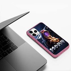 Чехол iPhone 11 Pro матовый Mass Effect Тали Зора, цвет: 3D-малиновый — фото 2