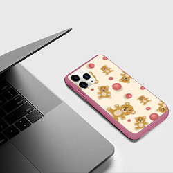 Чехол iPhone 11 Pro матовый Узор с мишками и мячиками, цвет: 3D-малиновый — фото 2