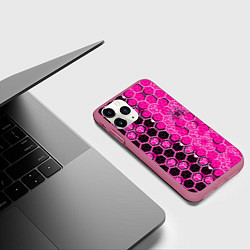 Чехол iPhone 11 Pro матовый Техно-киберпанк шестиугольники розовый и чёрный с, цвет: 3D-малиновый — фото 2
