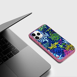 Чехол iPhone 11 Pro матовый Урбанизм и граффити, цвет: 3D-малиновый — фото 2