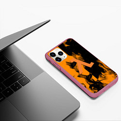 Чехол iPhone 11 Pro матовый Half life fire orange, цвет: 3D-малиновый — фото 2