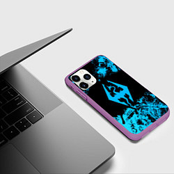 Чехол iPhone 11 Pro матовый Skyrim краски лого, цвет: 3D-фиолетовый — фото 2