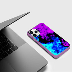 Чехол iPhone 11 Pro матовый Битва неонового огня, цвет: 3D-фиолетовый — фото 2