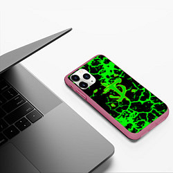 Чехол iPhone 11 Pro матовый DOOM кислотная земля, цвет: 3D-малиновый — фото 2