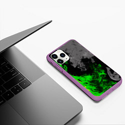 Чехол iPhone 11 Pro матовый Зелёный и чёрный огонь, цвет: 3D-фиолетовый — фото 2