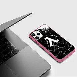 Чехол iPhone 11 Pro матовый Half life pattern краски, цвет: 3D-малиновый — фото 2