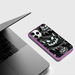 Чехол iPhone 11 Pro матовый Облик монстра на пэчворк джинсах, цвет: 3D-фиолетовый — фото 2