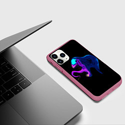 Чехол iPhone 11 Pro матовый Venom head, цвет: 3D-малиновый — фото 2