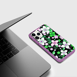 Чехол iPhone 11 Pro матовый Зелёно-белые цветы на чёрном фоне, цвет: 3D-фиолетовый — фото 2