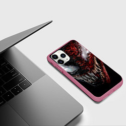 Чехол iPhone 11 Pro матовый Веном и Карнаж, цвет: 3D-малиновый — фото 2