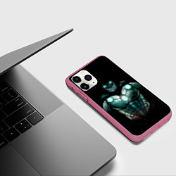 Чехол iPhone 11 Pro матовый Iron Doom, цвет: 3D-малиновый — фото 2