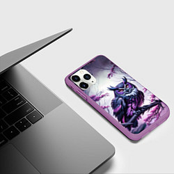 Чехол iPhone 11 Pro матовый Черно фиолетовая сова сидит на ветке, цвет: 3D-фиолетовый — фото 2