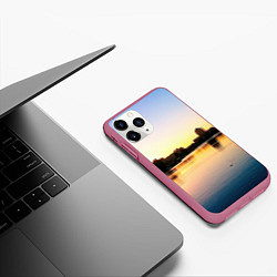 Чехол iPhone 11 Pro матовый Шкиперская гавань в Санкт-Петербурге, цвет: 3D-малиновый — фото 2