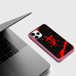 Чехол iPhone 11 Pro матовый Doom storm steel, цвет: 3D-малиновый — фото 2