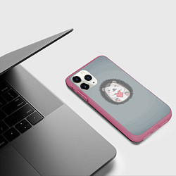 Чехол iPhone 11 Pro матовый Ёжик с сердечком, цвет: 3D-малиновый — фото 2