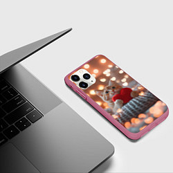 Чехол iPhone 11 Pro матовый Котик с сердечком на фоне боке, цвет: 3D-малиновый — фото 2