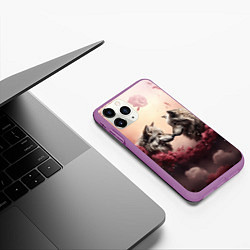 Чехол iPhone 11 Pro матовый Нежность хищников, цвет: 3D-фиолетовый — фото 2