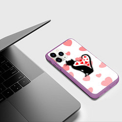 Чехол iPhone 11 Pro матовый Влюбленная кошка, цвет: 3D-фиолетовый — фото 2