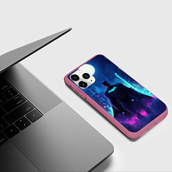 Чехол iPhone 11 Pro матовый Бэтмен неоновый город, цвет: 3D-малиновый — фото 2