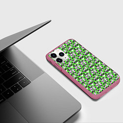 Чехол iPhone 11 Pro матовый Киберпанк шестиугольники зелёные, цвет: 3D-малиновый — фото 2