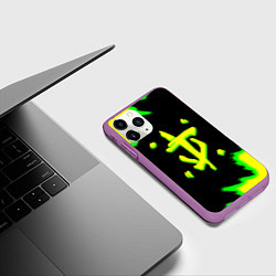 Чехол iPhone 11 Pro матовый Doom огненное лого краски, цвет: 3D-фиолетовый — фото 2