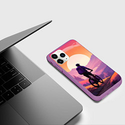 Чехол iPhone 11 Pro матовый Велосипедист в малиновом закате, цвет: 3D-фиолетовый — фото 2