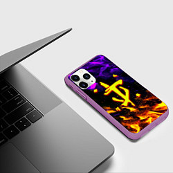 Чехол iPhone 11 Pro матовый Doom огненный стиль, цвет: 3D-фиолетовый — фото 2