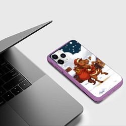 Чехол iPhone 11 Pro матовый Новогодняя лошадка с мешком подарков, цвет: 3D-фиолетовый — фото 2