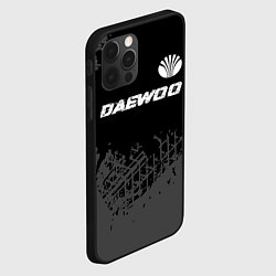 Чехол для iPhone 12 Pro Daewoo speed на темном фоне со следами шин: символ, цвет: 3D-черный — фото 2
