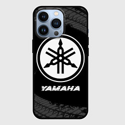 Чехол iPhone 13 Pro Yamaha speed на темном фоне со следами шин