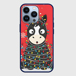 Чехол для iPhone 13 Pro Лошадка в новогодних огоньках, цвет: 3D-тёмно-синий