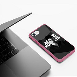 Чехол iPhone 7/8 матовый Солист Arctic Monkeys, цвет: 3D-малиновый — фото 2